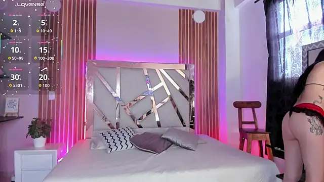 sweet tamara  online show from September 17, 2025, 7:38 pm