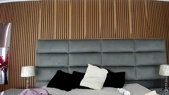 Snapshot of Sophie_Calloway chatting on April 14, 2026, 2:55 pm Sophie Calloway online show from April 14, 2026, 2:55 pm