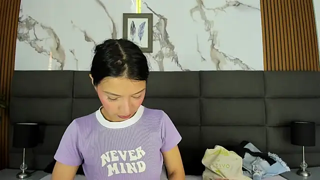 Snapshot of Sophie_Calloway chatting on March 27, 2026, 2:51 pm Sophie Calloway online show from March 27, 2026, 2:51 pm