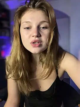 Emaline Fane online show from April 15, 2026, 8:20 pm