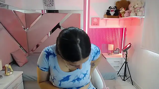 Snapshot of Mia_garcia28 chatting on June 6, 2026, 1:49 pm Mia garcia28 online show from June 6, 2026, 1:49 pm