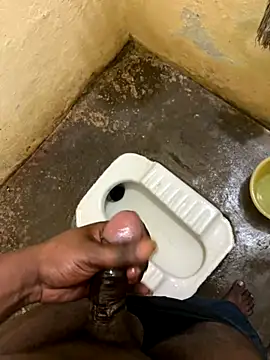 Snapshot of mrsaihotguy chatting on December 16, 2025, 7:40 pm mrsaihotguy online show from December 16, 2025, 7:40 pm