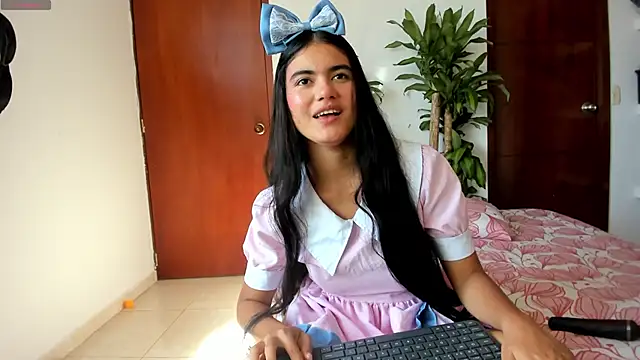 Snapshot of ikaweri chatting on November 27, 2025, 1:22 pm ikaweri online show from November 27, 2025, 1:22 pm