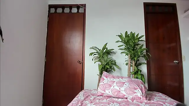 Snapshot of ikaweri chatting on November 11, 2025, 1:17 pm ikaweri online show from November 11, 2025, 1:17 pm