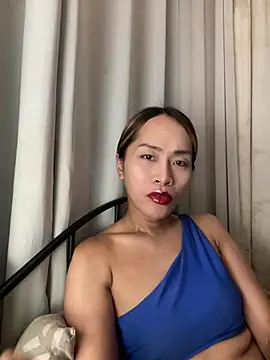 Snapshot of RomanticPearlTS chatting on March 3, 2026, 1:45 am RomanticPearlTS online show from March 3, 2026, 1:45 am