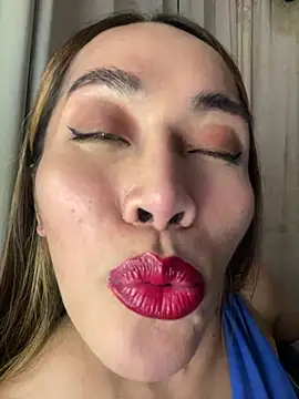 Snapshot of RomanticPearlTS chatting on March 28, 2026, 12:39 pm RomanticPearlTS online show from March 28, 2026, 12:39 pm