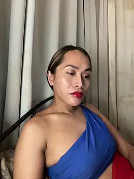 Snapshot of RomanticPearlTS chatting on March 9, 2026, 3:43 am RomanticPearlTS online show from March 9, 2026, 3:43 am