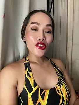 RomanticPearlTS online show from May 20, 2026, 2:08 am