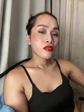 RomanticPearlTS online show from April 26, 2026, 1:52 pm