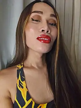 RomanticPearlTS online show from May 25, 2026, 1:54 pm