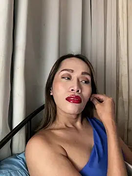 Snapshot of RomanticPearlTS chatting on April 5, 2026, 2:29 am RomanticPearlTS online show from April 5, 2026, 2:29 am