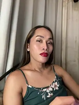 Snapshot of RomanticPearlTS chatting on March 14, 2026, 12:55 pm RomanticPearlTS online show from March 14, 2026, 12:55 pm