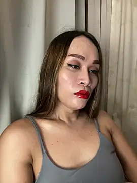 RomanticPearlTS online show from May 14, 2026, 2:08 am