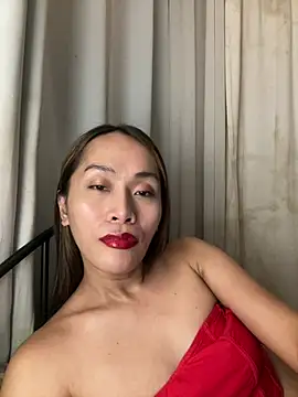 Snapshot of RomanticPearlTS chatting on March 9, 2026, 3:48 pm RomanticPearlTS online show from March 9, 2026, 3:48 pm