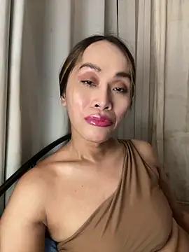 Snapshot of RomanticPearlTS chatting on April 4, 2026, 2:07 am RomanticPearlTS online show from April 4, 2026, 2:07 am