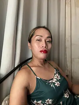 Snapshot of RomanticPearlTS chatting on February 20, 2026, 6:37 am RomanticPearlTS online show from February 20, 2026, 6:37 am