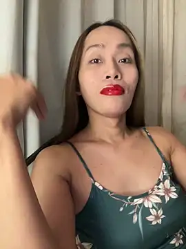 Snapshot of RomanticPearlTS chatting on March 17, 2026, 2:03 am RomanticPearlTS online show from March 17, 2026, 2:03 am