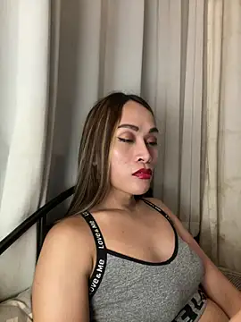 Snapshot of RomanticPearlTS chatting on March 22, 2026, 2:29 pm RomanticPearlTS online show from March 22, 2026, 2:29 pm