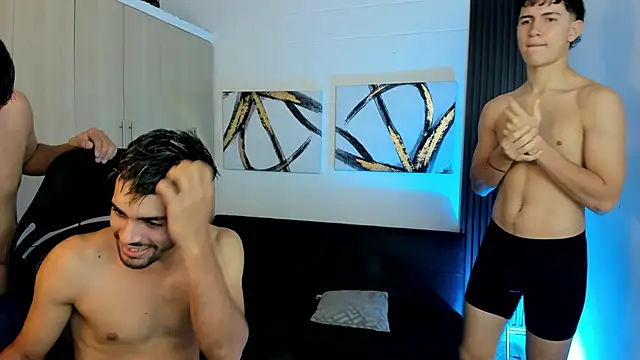 Snapshot of Wallen_Boys chatting on November 25, 2025, 2:12 am Wallen Boys online show from November 25, 2025, 2:12 am