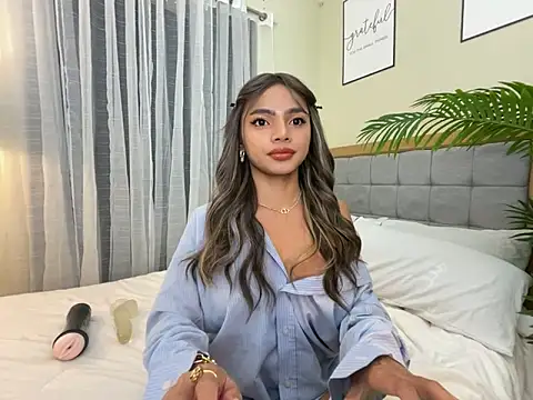 Snapshot of miss_glenda chatting on October 30, 2025, 10:50 pm miss glenda online show from October 30, 2025, 10:50 pm