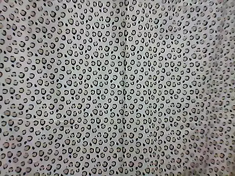 nhayasquirt online show from September 23, 2025, 10:11 am