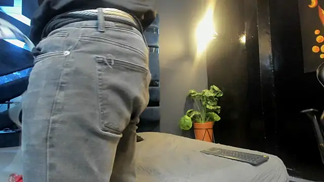 marco garciia  online show from November 30, 2025, 3:02 pm