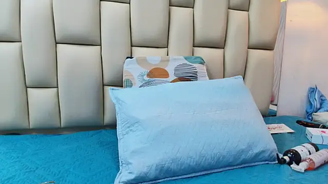 sweet amye online show from November 26, 2025, 7:14 pm