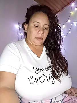 luzdanna online show from October 8, 2025, 3:30 am