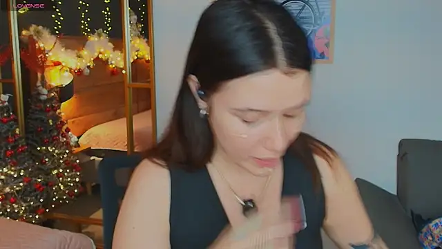 hanna kimura online show from December 19, 2025, 1:53 am