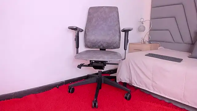 Maia 520 online show from April 8, 2026, 5:58 pm