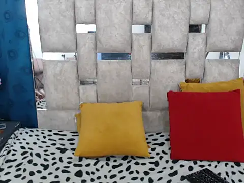 AmbarSmit online show from January 9, 2026, 2:07 am