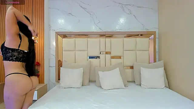 julieta rosee online show from January 6, 2026, 10:25 pm