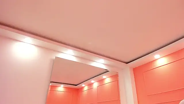 julieta rosee online show from September 26, 2025, 10:05 pm