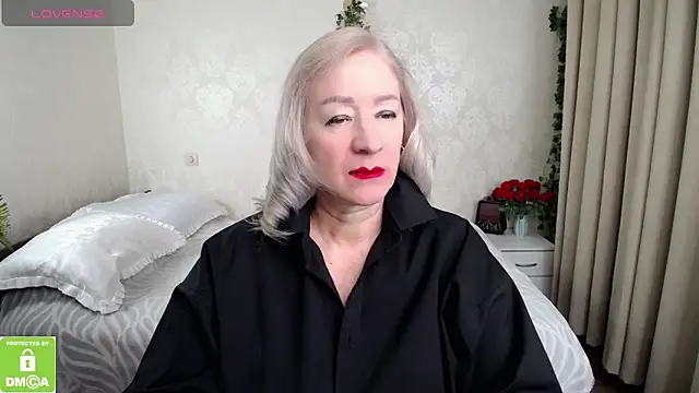 Snapshot of hunters_woman chatting on February 21, 2026, 5:04 pm hunters woman online show from February 21, 2026, 5:04 pm