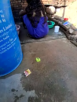 Snapshot of RAYI_Queen_3 chatting on November 12, 2025, 4:38 am RAYI Queen 3 online show from November 12, 2025, 4:38 am