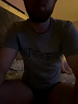 Snapshot of naughtycoupl98 chatting on September 18, 2025, 12:02 am naughtycoupl98 online show from September 18, 2025, 12:02 am