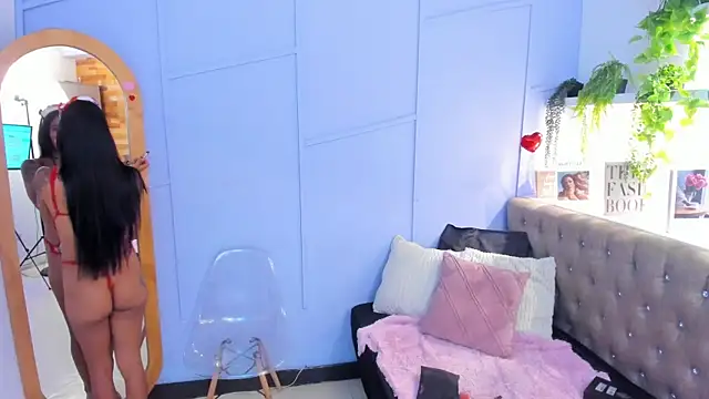 Snapshot of milavega_ chatting on April 10, 2026, 3:19 pm milavega online show from April 10, 2026, 3:19 pm