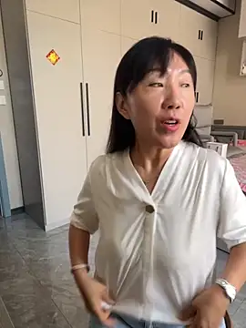 xiaomei-11 online show from October 2, 2025, 2:59 am