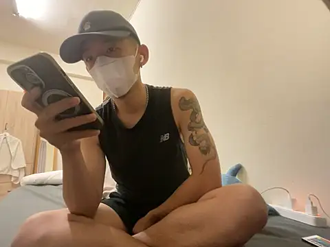 boyjoe10 online show from May 17, 2026, 3:34 pm