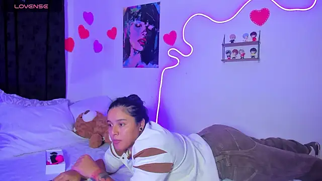 Snapshot of Dilan_and_Mia chatting on April 29, 2026, 2:16 am Dilan and Mia online show from April 29, 2026, 2:16 am