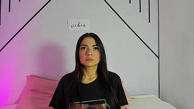 MiahCornell  online show from October 28, 2025, 6:51 pm