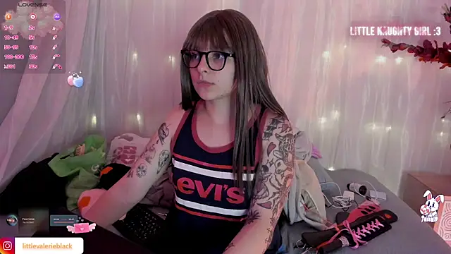 Snapshot of Aurora_blaack chatting on October 19, 2025, 3:42 am Aurora blaack online show from October 19, 2025, 3:42 am