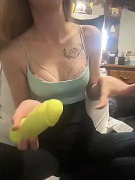 Snapshot of SeccySerena chatting on December 1, 2025, 4:30 pm SeccySerena online show from December 1, 2025, 4:30 pm