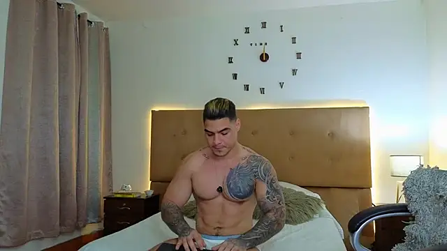 Snapshot of Steven_Velez chatting on November 18, 2025, 2:49 am Steven Velez online show from November 18, 2025, 2:49 am