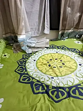 Snapshot of loving_candy chatting on December 13, 2025, 8:04 pm loving candy online show from December 13, 2025, 8:04 pm