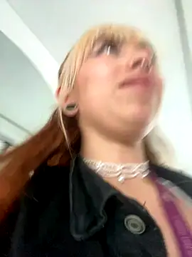 Sallem Pink online show from September 18, 2025, 8:56 pm