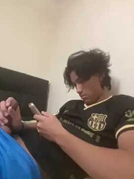 EmilianoPerex online show from December 21, 2025, 10:43 pm