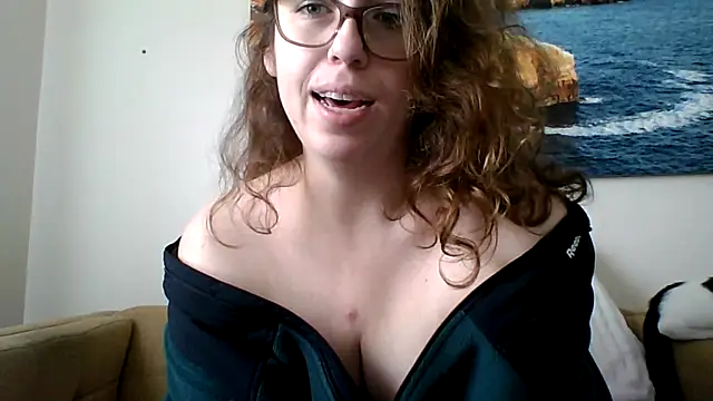 Snapshot of sweetsocalgirl chatting on March 15, 2026, 9:00 pm sweetsocalgirl online show from March 15, 2026, 9:00 pm