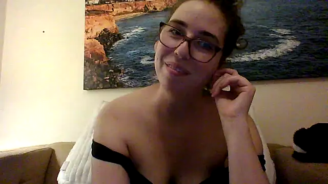 Snapshot of sweetsocalgirl chatting on April 5, 2026, 5:14 am sweetsocalgirl online show from April 5, 2026, 5:14 am