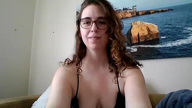 Snapshot of sweetsocalgirl chatting on March 6, 2026, 9:21 pm sweetsocalgirl online show from March 6, 2026, 9:21 pm